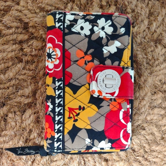 Vera Bradley wallet - Picture 1 of 5